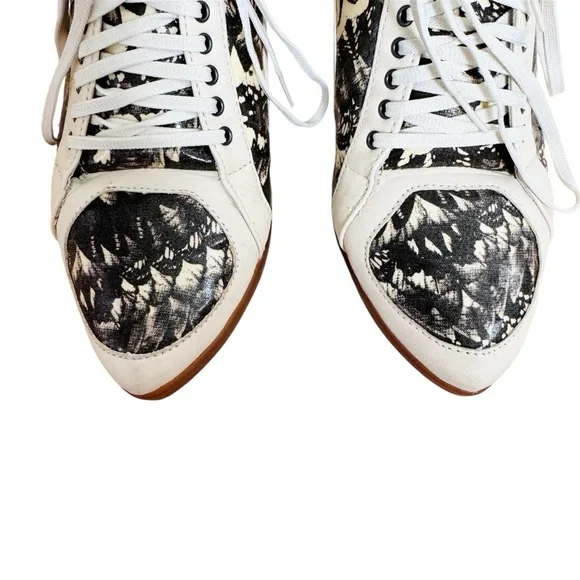 Alexander McQueen x Puma RARE sneakers women’s size 9 EUC